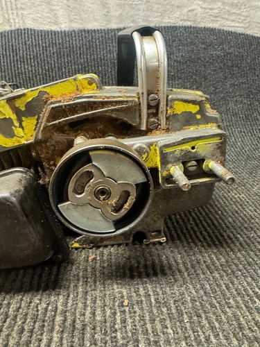 Motosierra Pioneer 2071 vintage NO congelada para pieza o reparación - Imagen 5 de 10