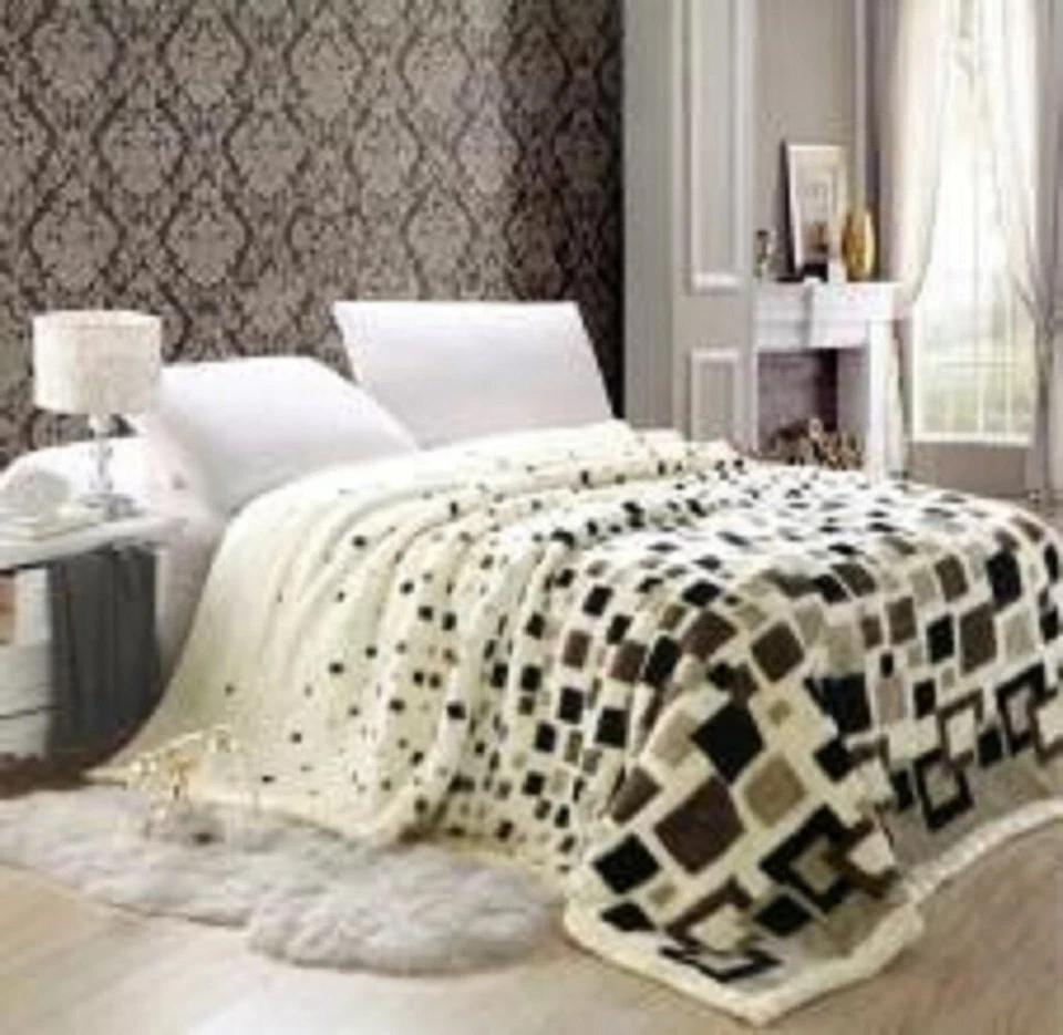 Korean  Mink Fleece Organic King Blanket, 2 Ply Reversible Silky Soft Plush Warm - Image 2 of 4