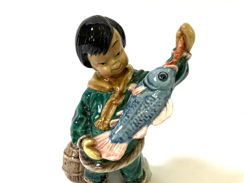 Eric Gort Bone China Figurine NANOOK 1940’s Asian Boy With Fish Exc - Picture 2 of 7