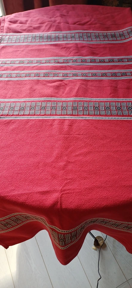 Grande Nappe Rouge A Liteaux Noirs Et Blancs  2,10 X 1,50 - Photo 3/4