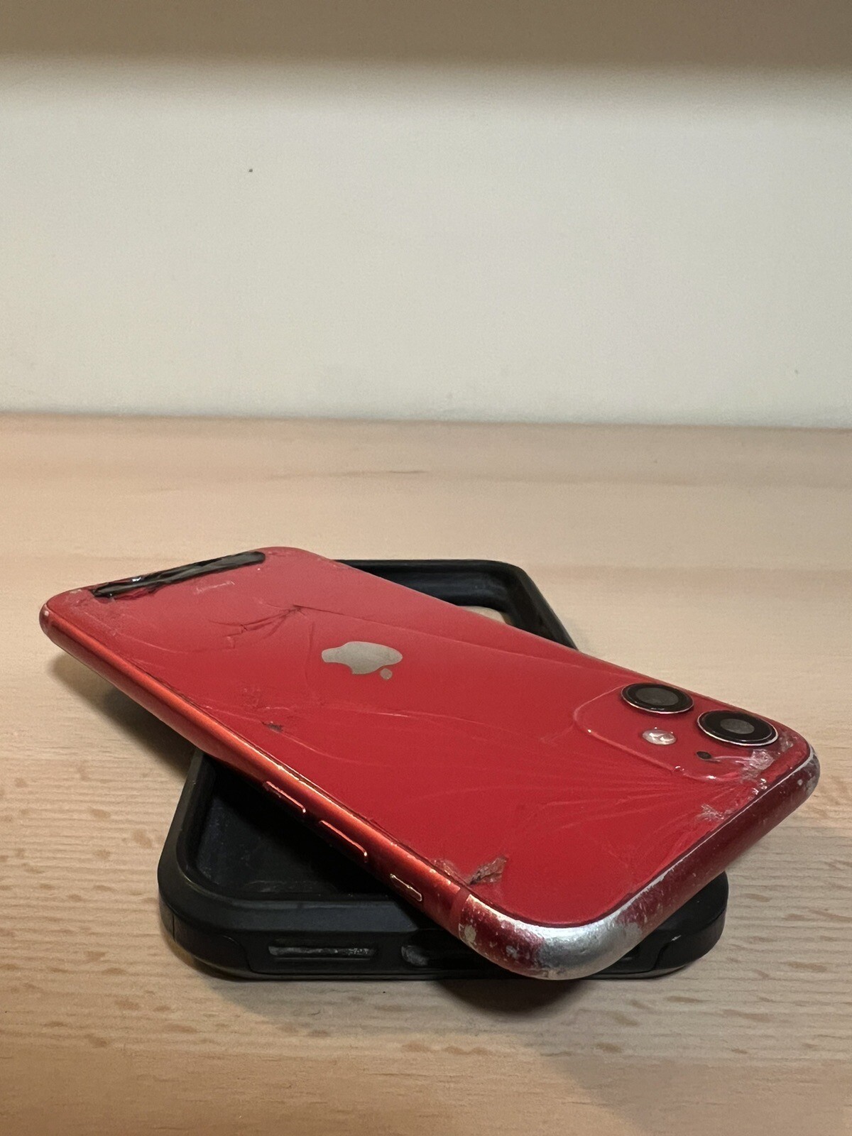 Apple iPhone 11 (PRODUCT)RED 64GB (Unlocked) A2221 (CDMA + GSM