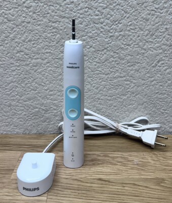 Philips Sonicare Protective 5100 Electric Toothbrush HX684A Green Preowned