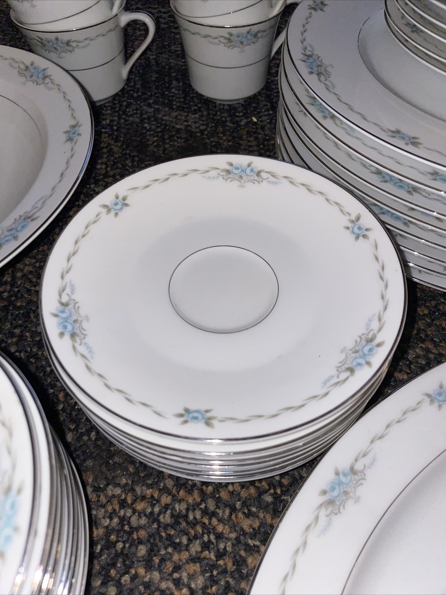 Style House Fine China 38 Pieces 