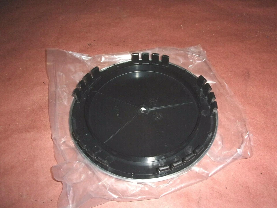 92-02 CHEVROLET TAHOE YUKON SAFARI ASTRO 15" 1500 BRUSHED CENTER CAP 7 1/2" SET - Image 3 of 3