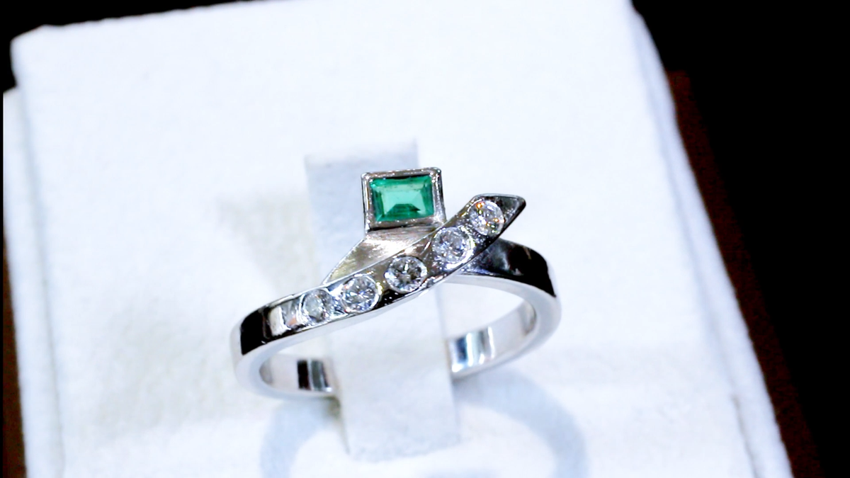 Vintage Circa 1990 0.16Ct Emerald and 0.15Ct Diamond, Platinum 