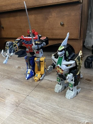 Vintage 1993 Mighty Morphin Power Rangers Megazord Bandai Original Figure