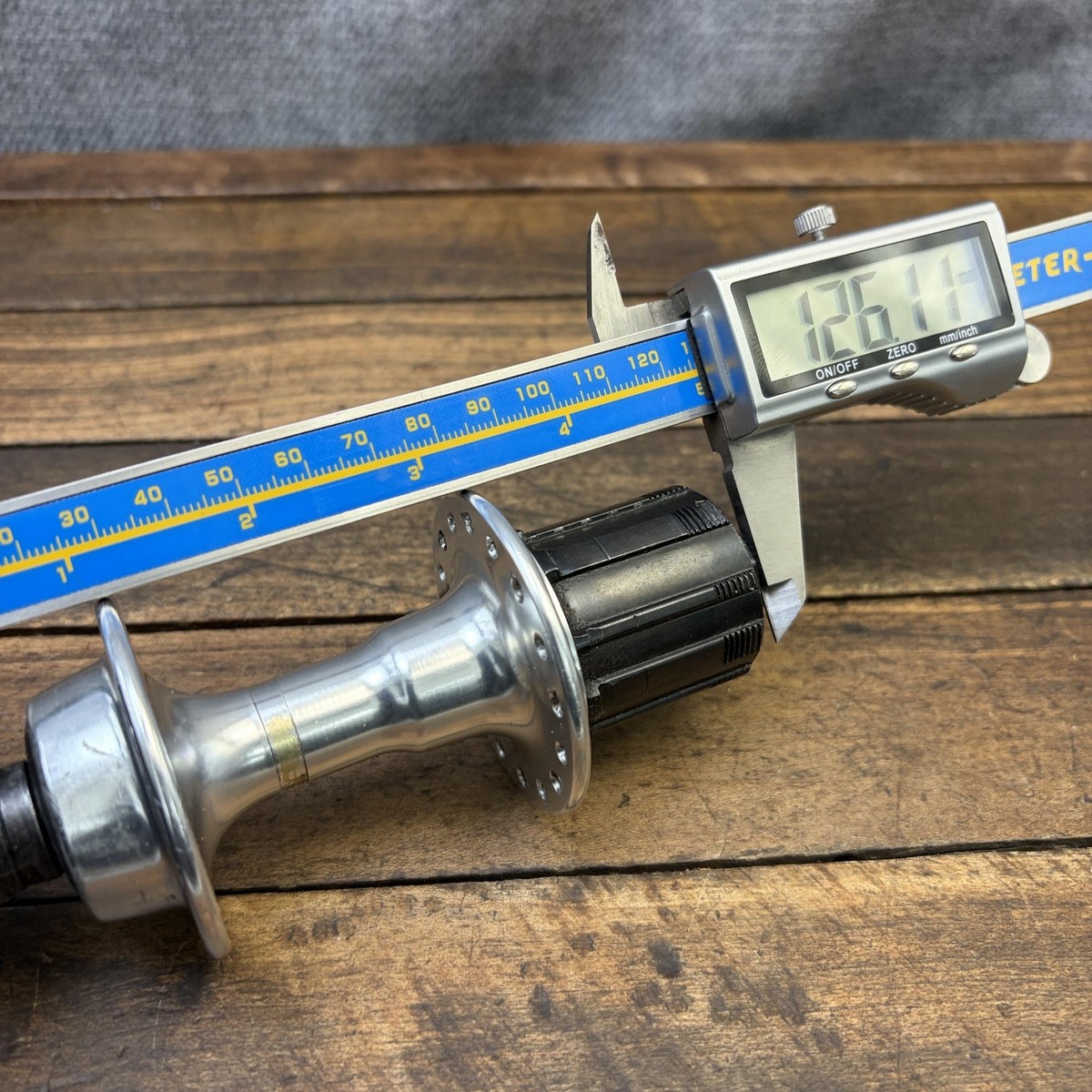 Vintage Shimano 600 FH-6401 UNIGLIDE Freehub Rear Hub 32H 126mm QR