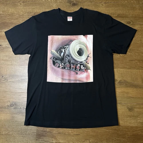 Supreme Braces Black Tee T Shirt Mens L New Out Of Package