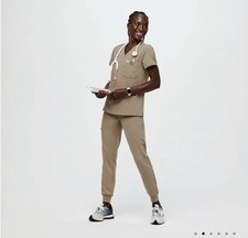 Figs Scrub Set Catarina Top Zamora Jogger - Cafe Latte-S/SP