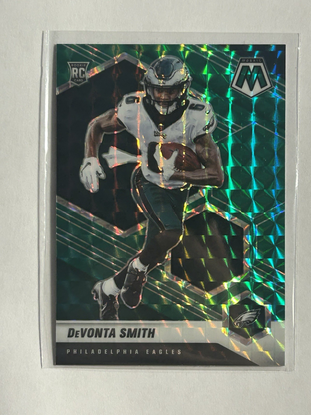 2021 Panini Mosaic - Rookies Devonta Smith #305 Green Mosaic Prizm (RC)