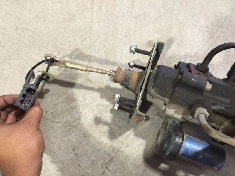 02 03 04 Amplificador de freno hidráulico FORD F250 SUPER DUTY 6,0 L 4x4 Foto 4 de 4