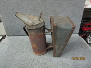 Vintage Root Quality Bee Supplies Smoker