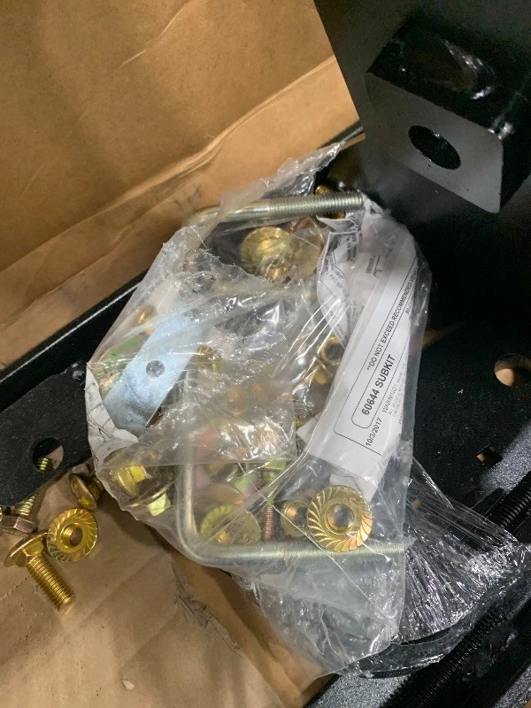 Кронштейны для установки под кровать CURT 60644 Gooseneck для Ford F250, F350 - Изображение 2 из 2