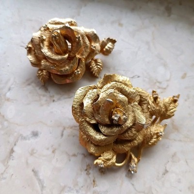 Vintage Gold Tone Floral Brooch Set   Matching Rose Duo   Unsigned   USA