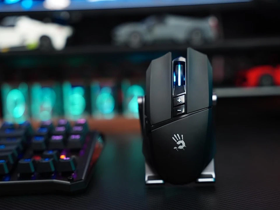 R36 Ultra Dual Mode Wireless Gaming Mouse - 12000 CPI, PAW3313 Sensor, 1ms Wi... - Image 3 of 4