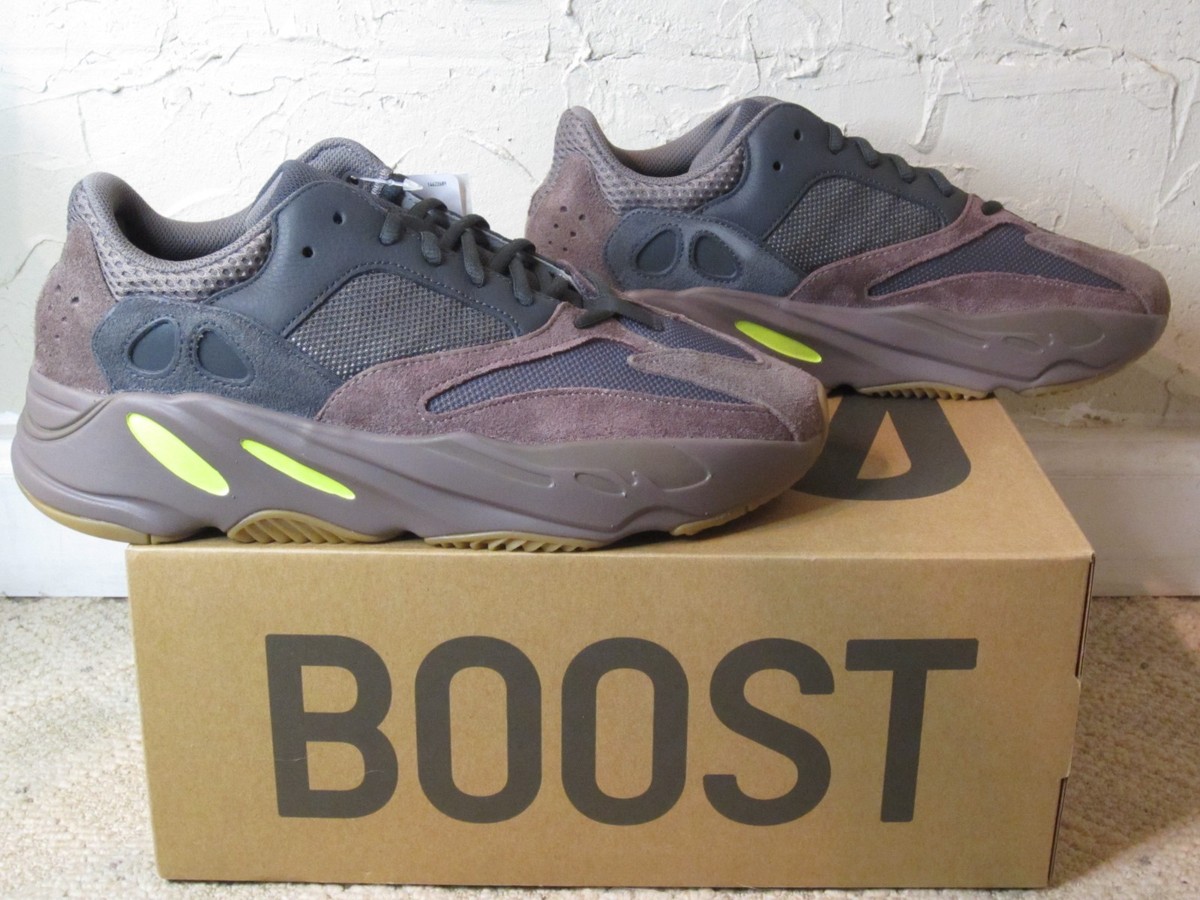 adidas Yeezy Boost 700 Mauve Black Gum Men display picture 1