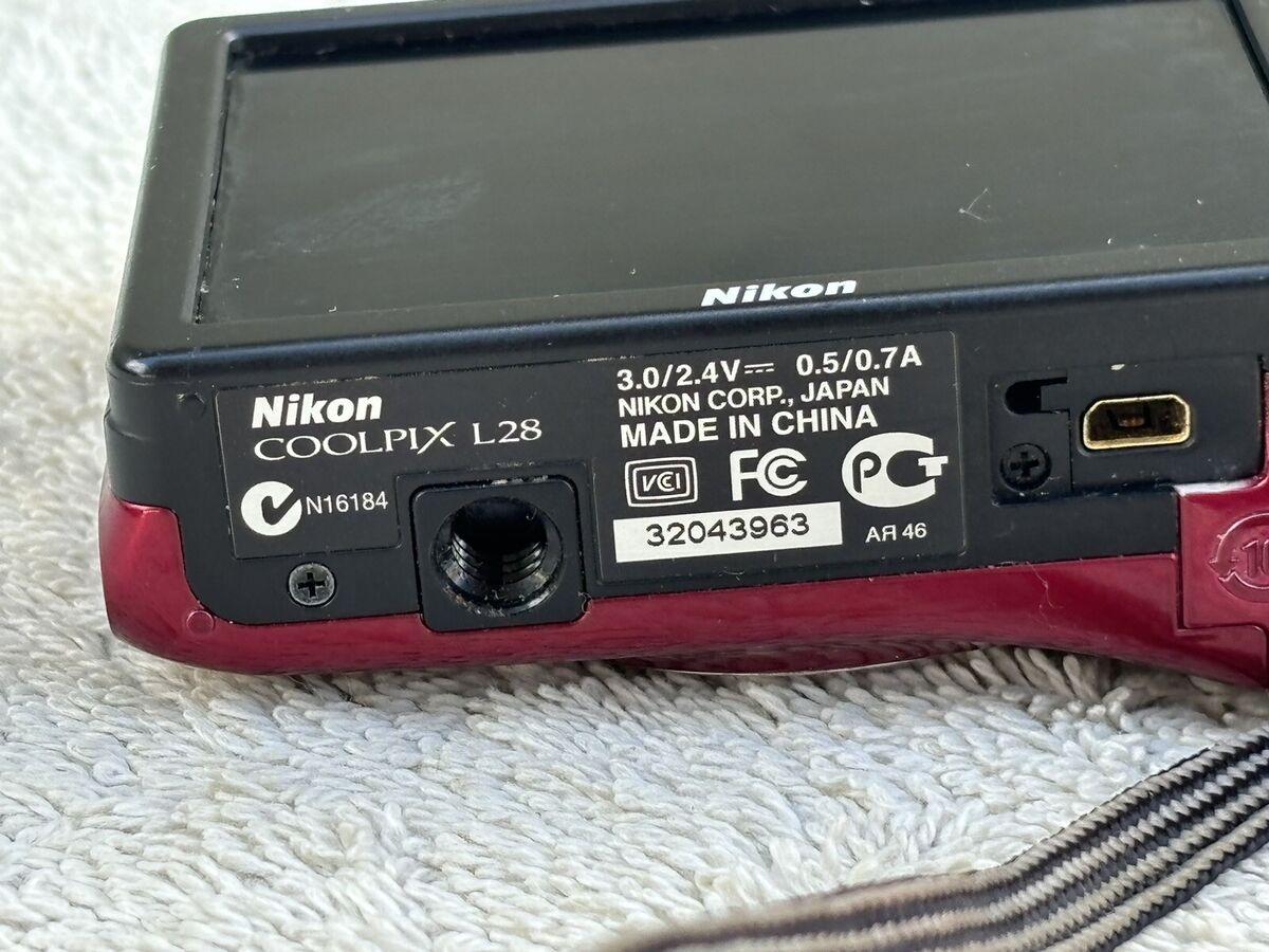Nikon COOLPIX L28 20.1 MP Red Compact Digital Camera Lens Nikon COOLPIX L28 20.1 MP Red Compact Digital Camera Lens