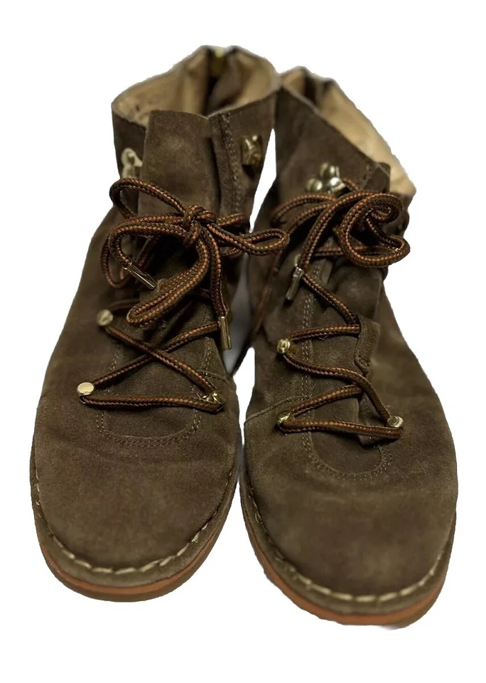 HUSH PUPPIES 女式 CATLYN 徒步靴 9 码棕色麂皮绒拉链金色口音二手状况完好 LN — 第 3/4 张图片