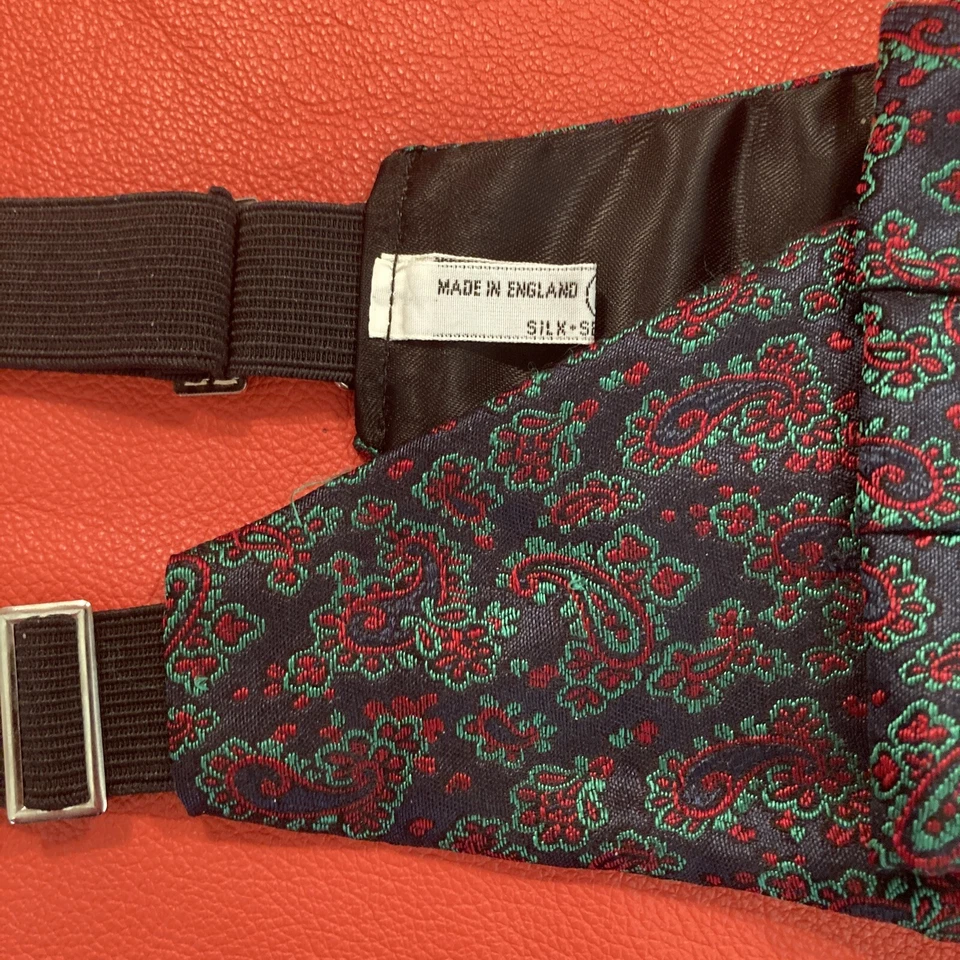 AKCO Hecho en Inglaterra 100% Importado Seda Brocado Paisley Cummerbund Foto 2 de 4