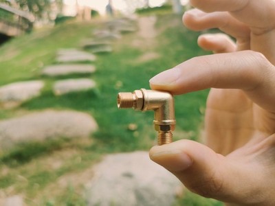 Microcosm DY-2 Brass 90°Elbow(Male Thread,1/4'' x 40 TPI) For Steam Engine Models