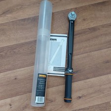 Halfords Professional 1/2" Drive Torque Wrench 30-150 Ibf.ft  40-200Nm