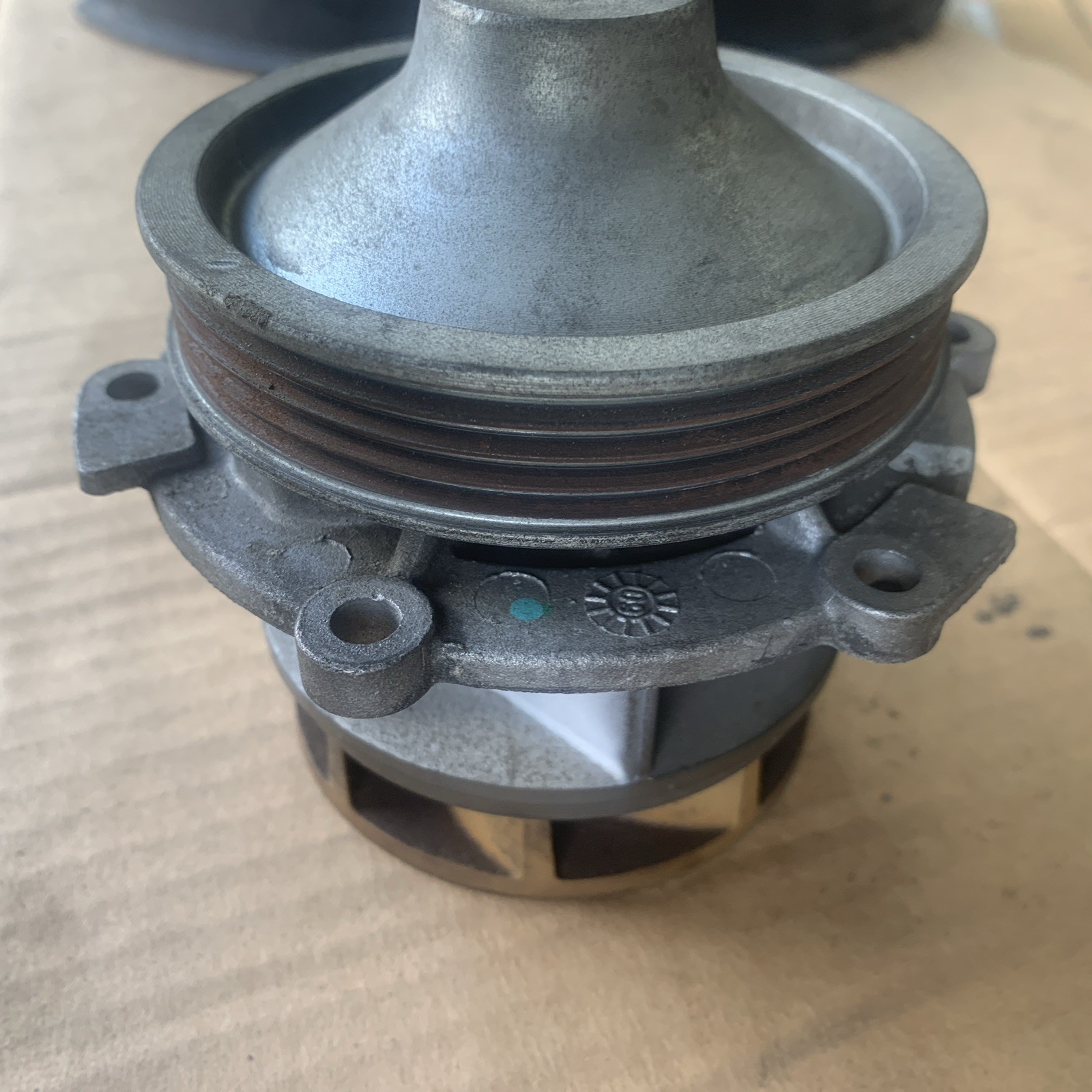 05-19 MASERATI GRANTURISMO S QUATTROPORTE ENGINE WATER PUMP ASSEMBLY OEM