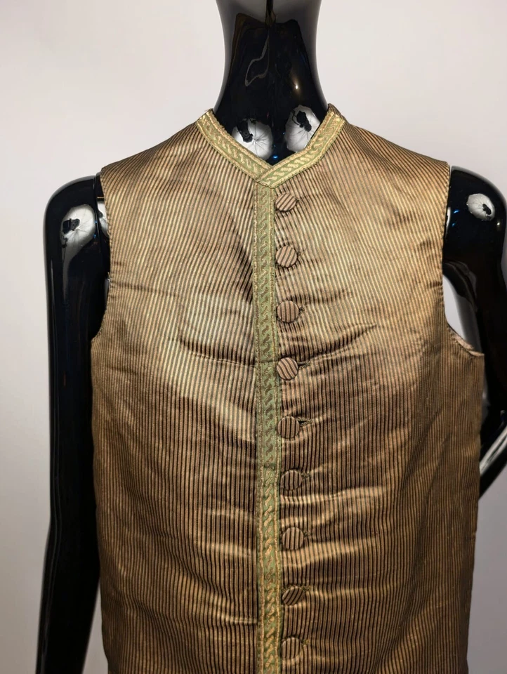 MUSEUM QUALITY 18TH C 1790’S GOLD BULLION WAISTCOAT W GOLD PINSTRIPE DETAIL - Image 2 of 4