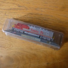 Del Prado Locomotives of the World N Scale Static Model F45 Santa Fe 100