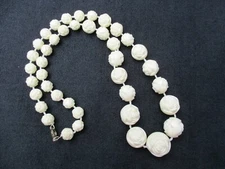Vintage Molded Plastic Roses Cream-Colored Beaded Necklace