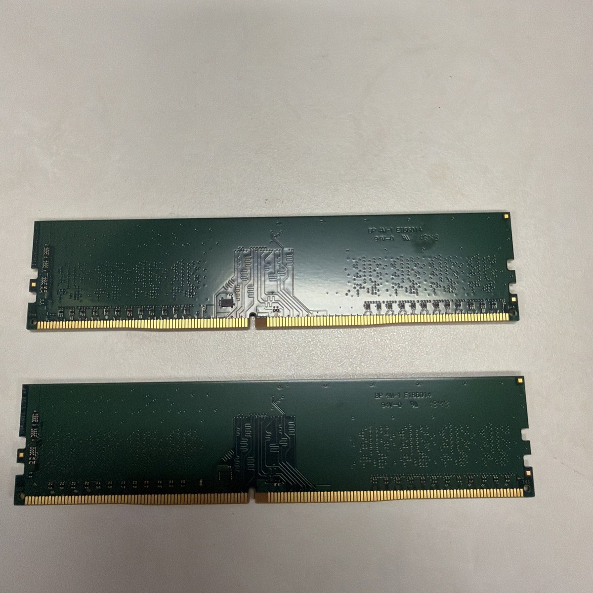 (未使用･未開封品)　ADATA DDR4-2666MHz CL19 288Pin Unbuffered DIMM デスクトップPC用 メモリ 8GB×2枚 AD4U266638G19-D p706p5g ADATA 288-pin DDR4 2666 Desktop RAM - 16G(2X 8GB )(AD4U266638G19-B
