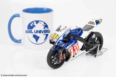 Minichamps - 1:12 Fiat Yamaha YZR-M1 No.46 Valentino Rossi World