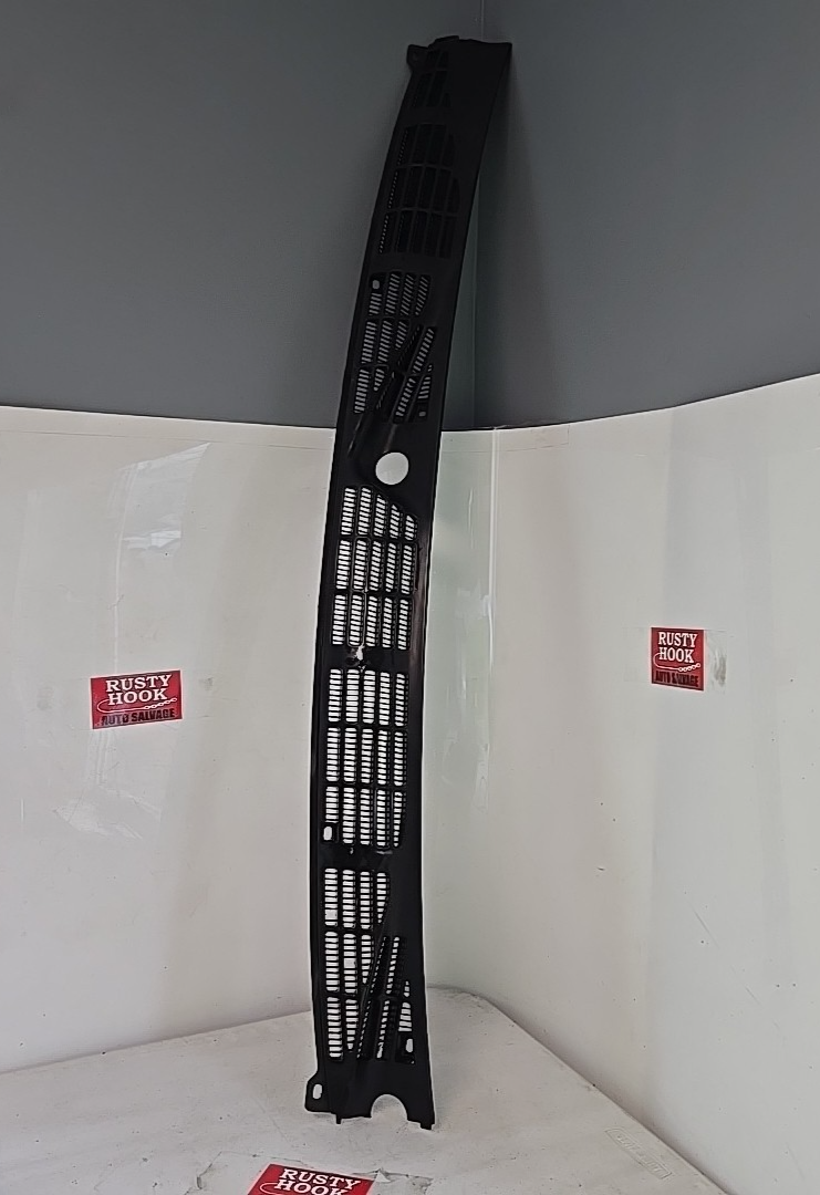 1998 GMC Jimmy Sonoma Windshield Wiper Cowl Trim 15157933