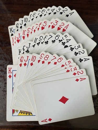 Vintage Friars Club of California – Red, Complete Deck of 52 Cards - Imagen 3 de 5