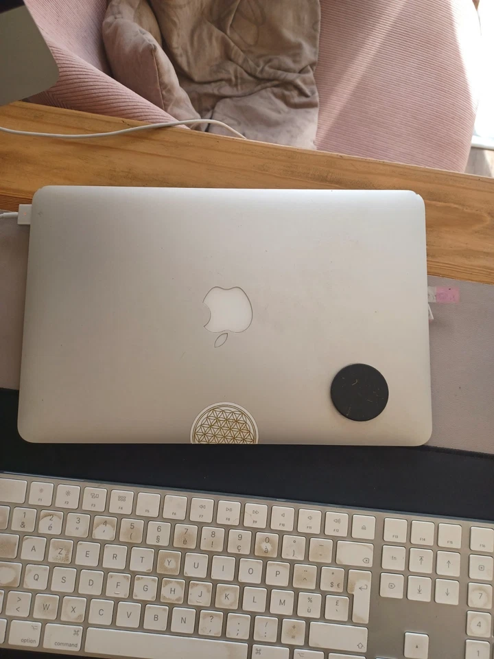 Apple MacBook Air 11" 2015 · i5 · 4GB · 128GB, photo 3 sur 4
