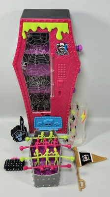 G3 Monster High Doll Accessories Vending Machine Boots Foosball