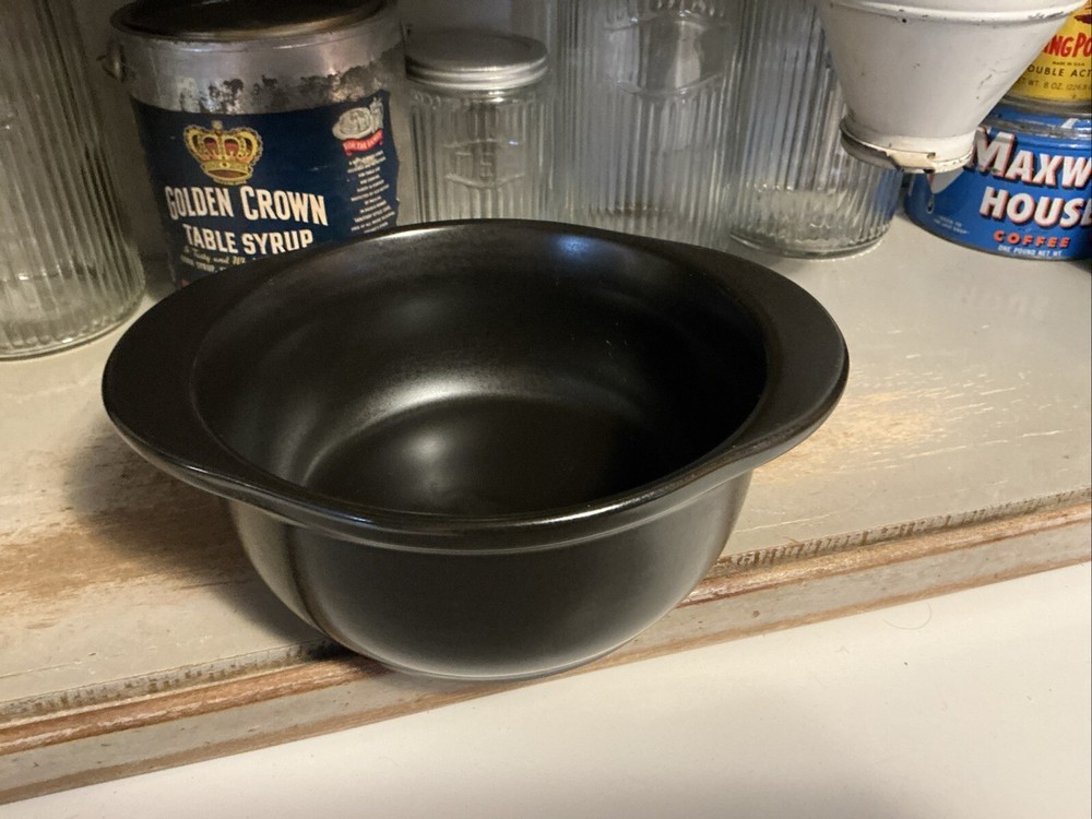 Xtrema Black Ceramic 1.5qt Versa Round Stock Pot