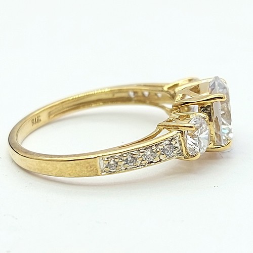 Ladies Yellow Gold 9ct (375, 9k) 3 Stone Diamantes Engagement Ring - Picture 3 of 9