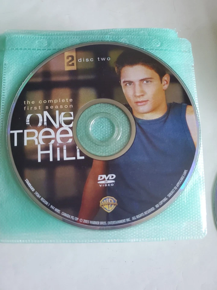 One Tree Hill Season 1 Disc Only Loose DVD TV Series Warner Bros. - Image 3 of 4