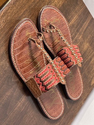 Women's Sam Edelman Leather Strap Sandals Gibson Aztec Pattern Size 9M - Picture 2 of 8