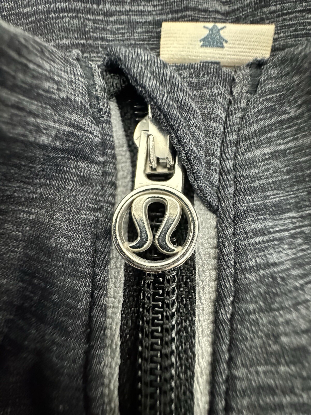 Lululemon Sun Runner Hybrid Pullover Shirt Jacket Sz 8 Black Grey Women’s