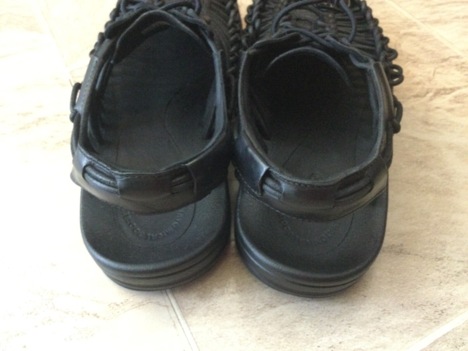 Scarpe sandalo con cinturino nuove $245 KEEN Uneek pelle premium nere 1024961 donna 11