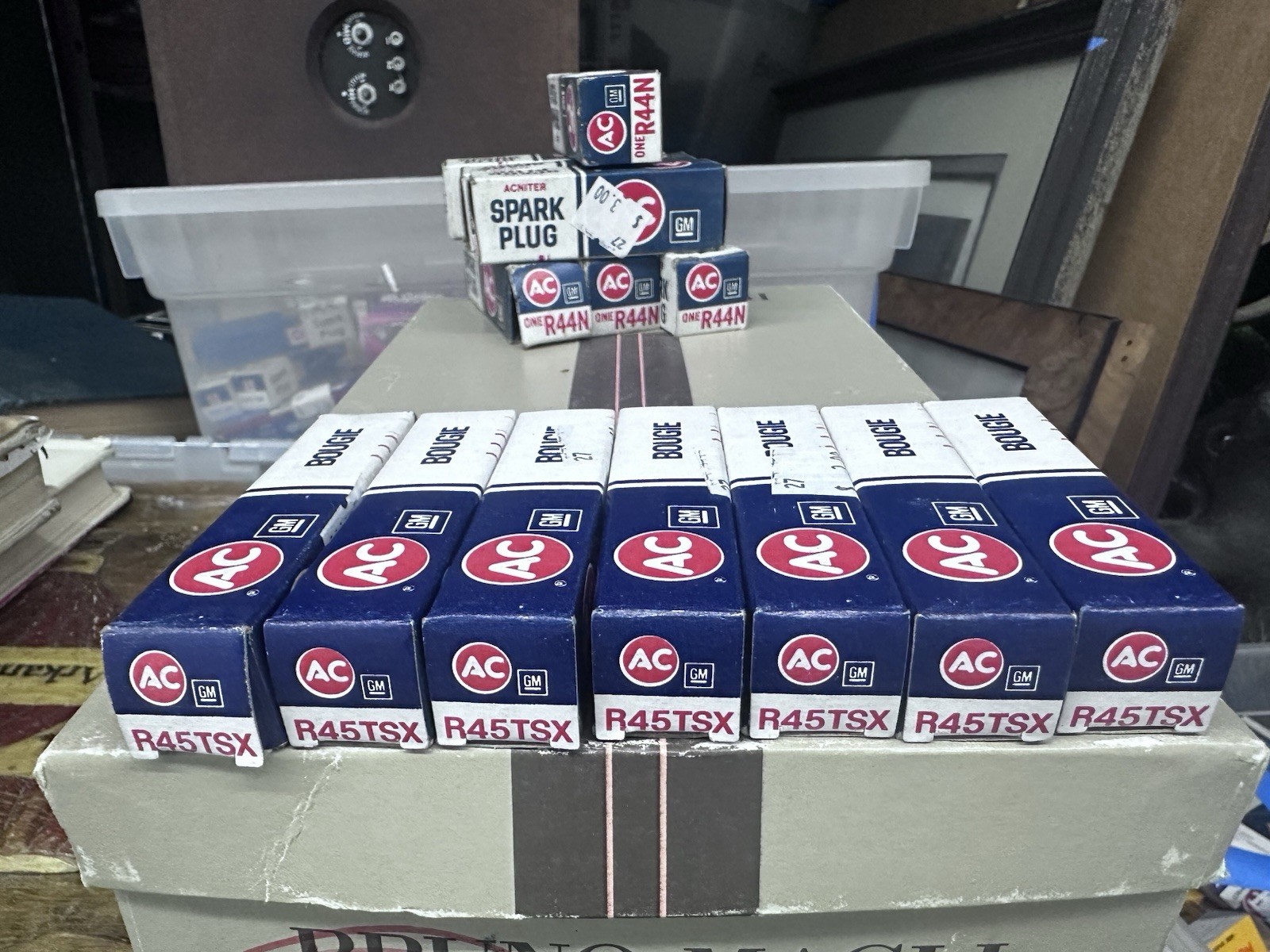 New Genuine GM ACDelco Spark Plugs R45TSX Set Of 7 NOS Vintage 5613877