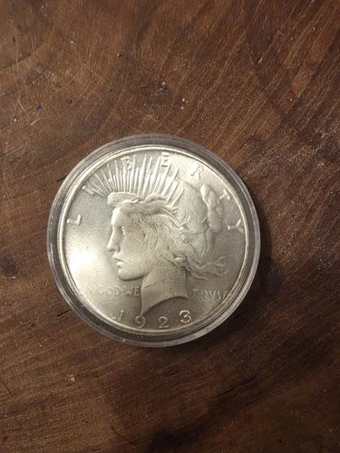 (1) Choice AU/UNC 1923-S Peace Silver Dollar - 90% Silver