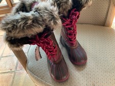 London Fog Snow Water Resistant Faux Fur Trim Boots NEW Girls Sz 2