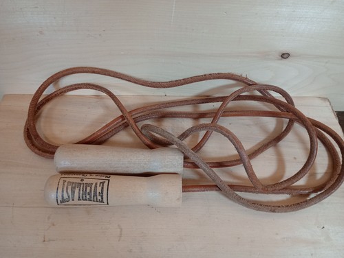Vintage Everlast Leather Jump rope Wood Handless Model 4477 9.5 Ft Made In USA
