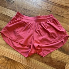 Lululemon Hotty Hot Low-Rise Lined Short 2.5 inseam Size 6 Glaze Pink
