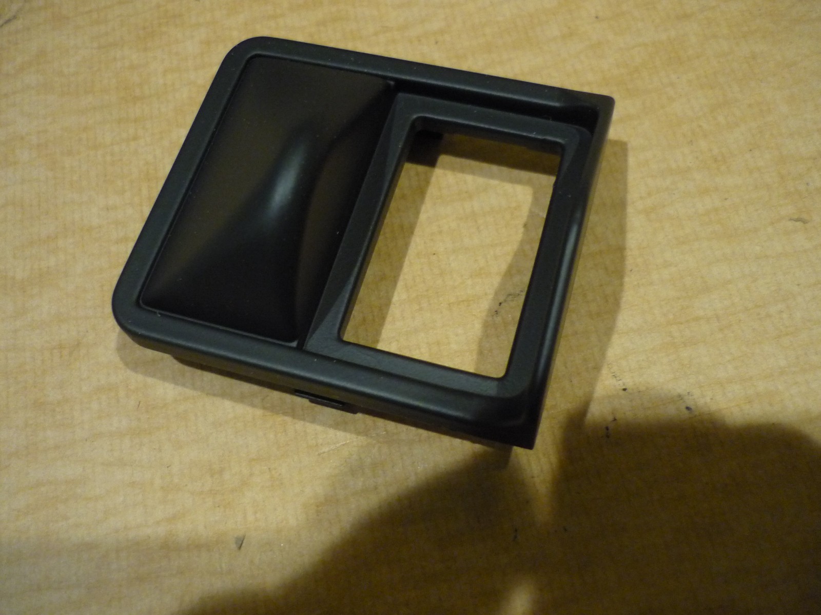 Ferrari F355 Console switch P/N 63963600