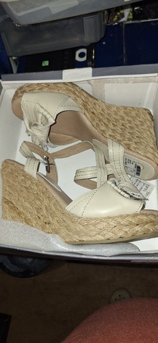 Envy Sandals Size 9