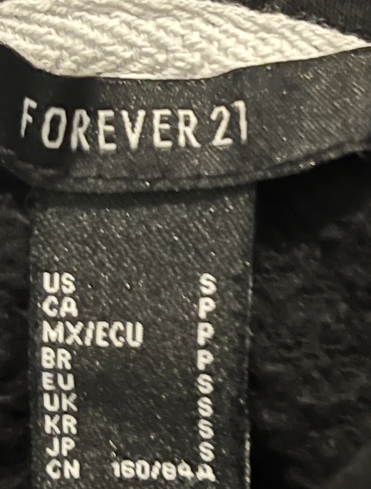 Forever 21 Conjunto de 2 piezas Sudadera con capucha recortada Joggers Ropa de salón Chándal Sudadera S Foto 4 de 4