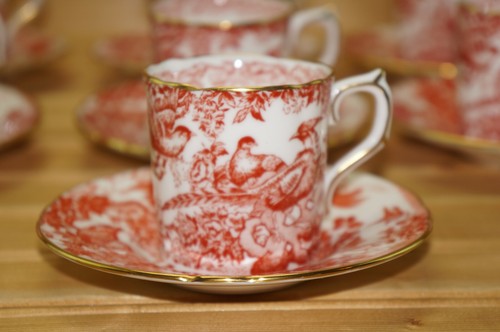 Royal Crown Derby Red Aves (7) tazas Demitasse, platillos 21/4" y (7), 4 5/8 (CAJA #2) - Imagen 5 de 8
